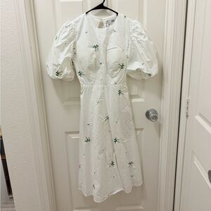 Chic Long Sleeve Dress with Green Floral Design